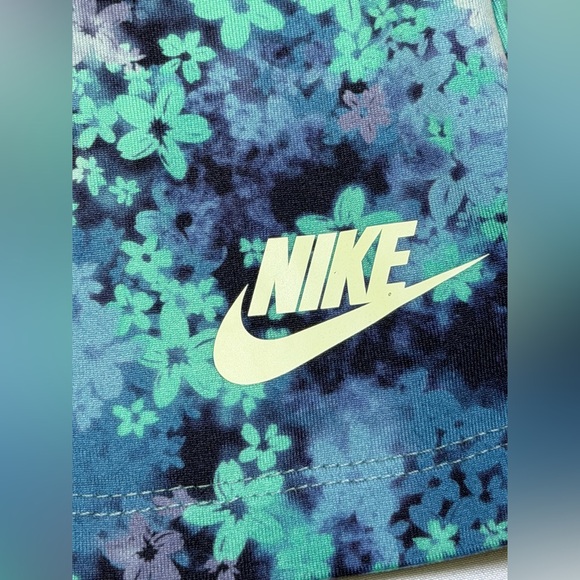 Nike Girls Outfit Set XS 4 Sweatshirt Top & Floral Flare Leggings Pants Logo - Picture 12 of 14